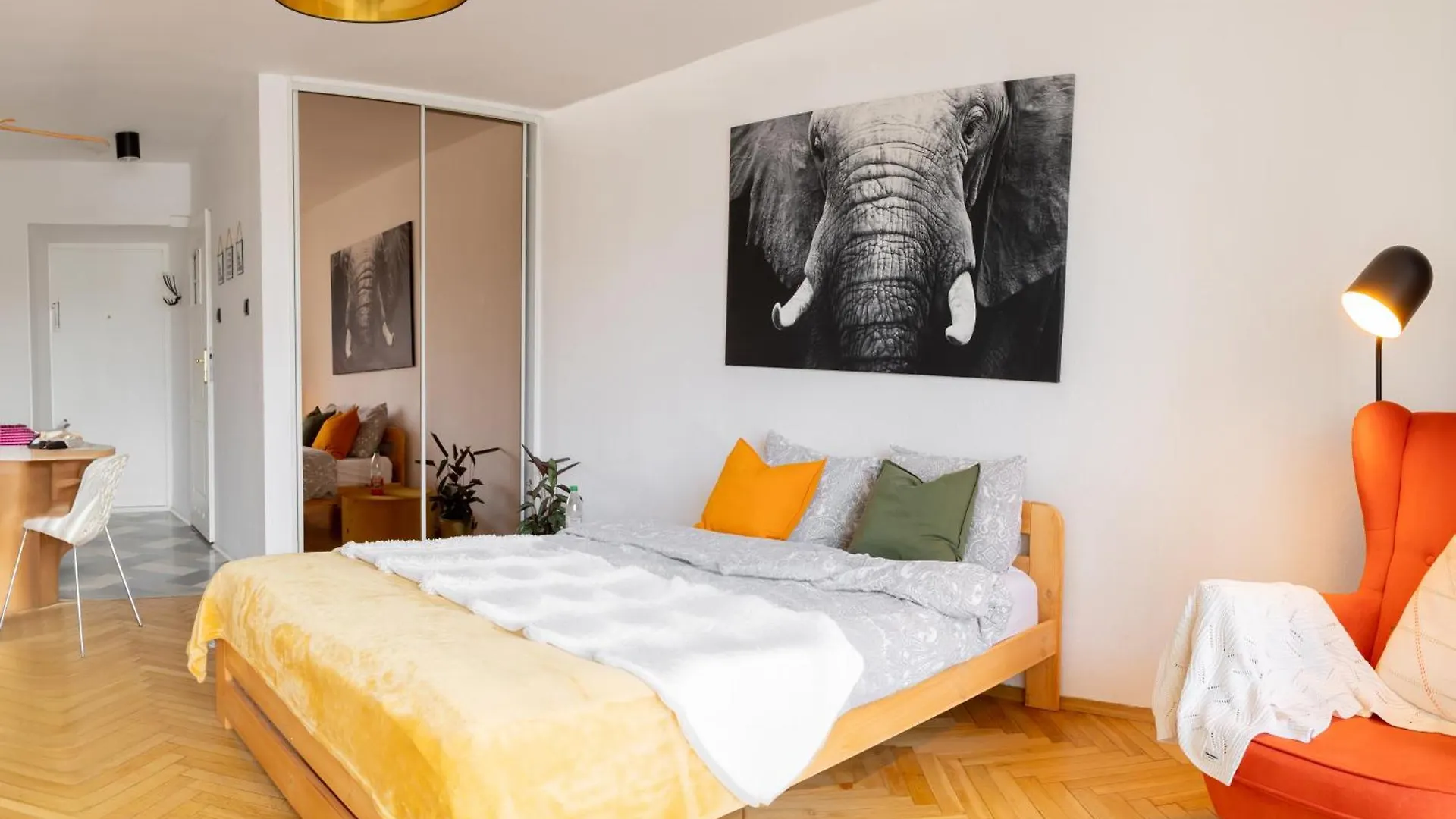 Piotrapartments - Big City Life Apartments In Central Warszawa