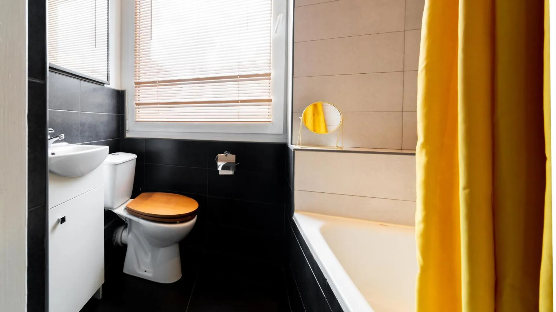 Piotrapartments - Big City Life Apartments In Central Warszawa